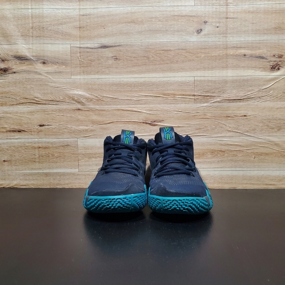 Kyrie 4 GS Obsidian Blue Shoes Kids Boys Size 6.5Y - Picture 8 of 11